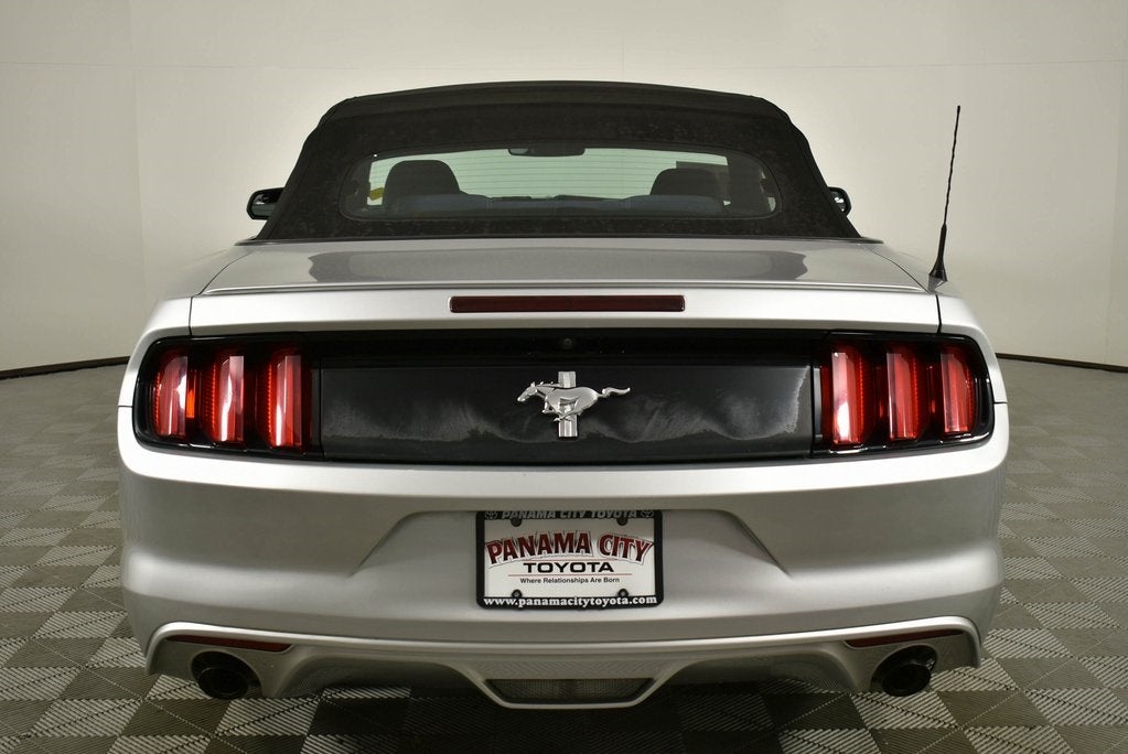 2015 Ford Mustang V6