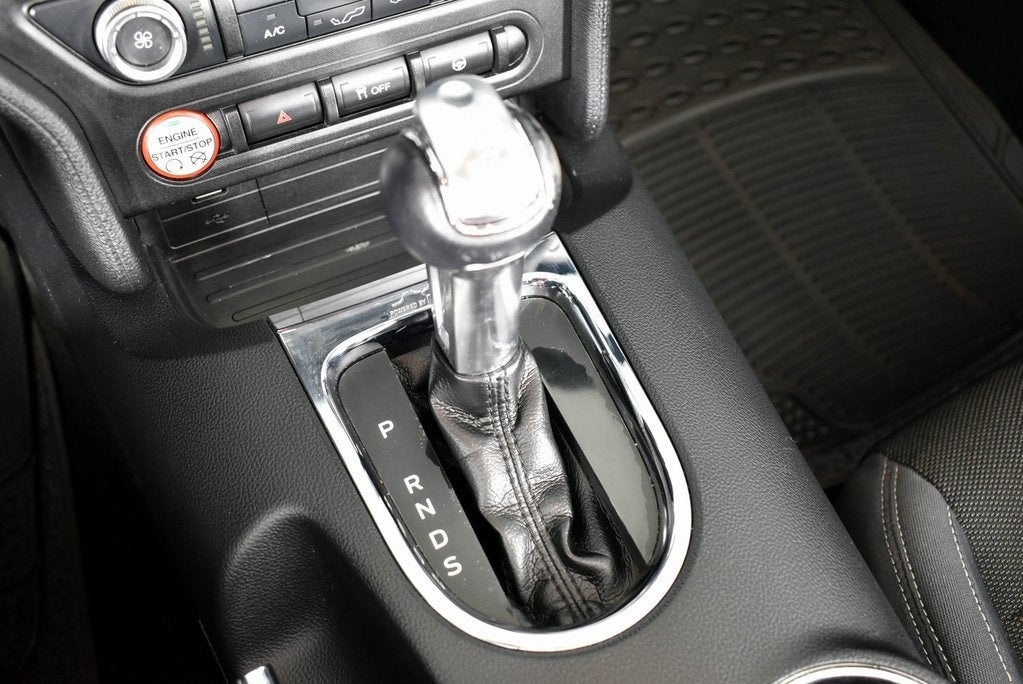 2015 Ford Mustang V6