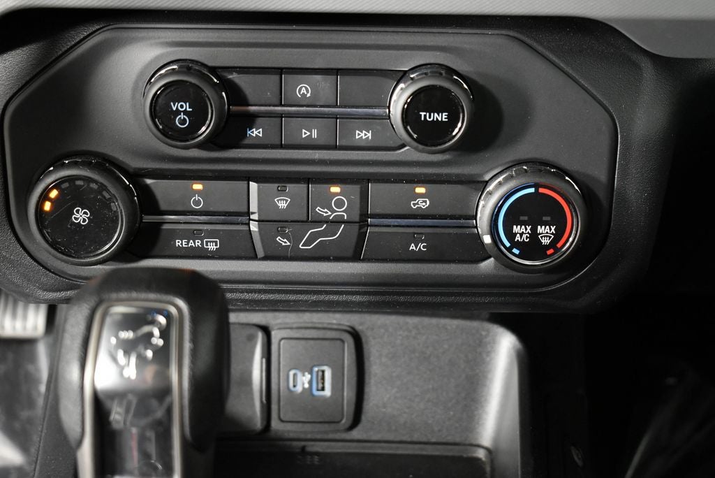 2023 Ford Bronco Base