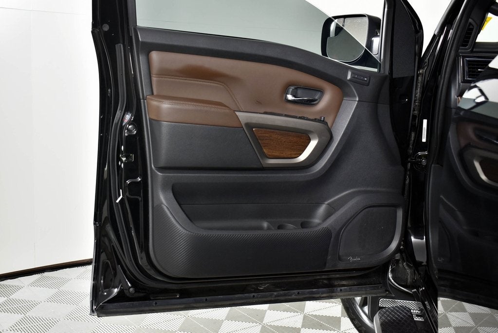 2024 Nissan Titan Platinum Reserve