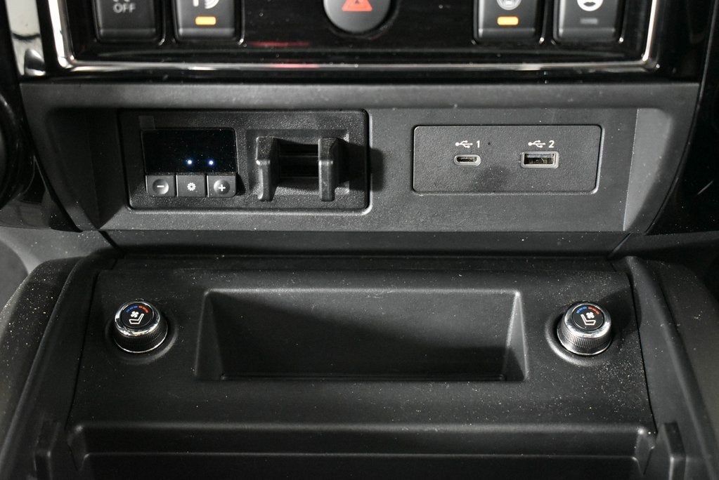 2024 Nissan Titan Platinum Reserve