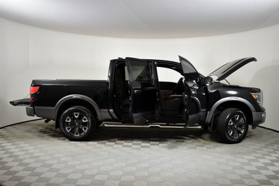2024 Nissan Titan Platinum Reserve