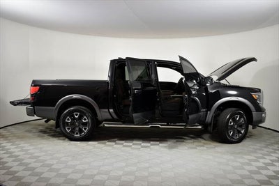 2024 Nissan Titan Platinum Reserve
