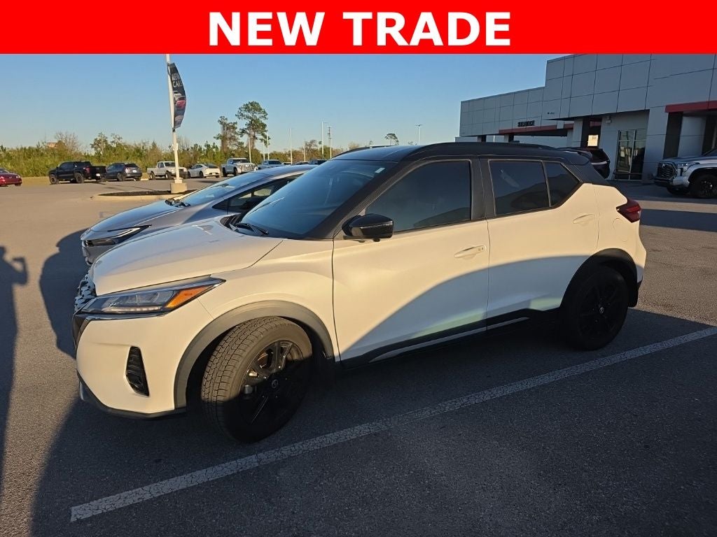 2021 Nissan Kicks SR