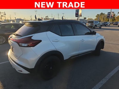 2021 Nissan Kicks SR