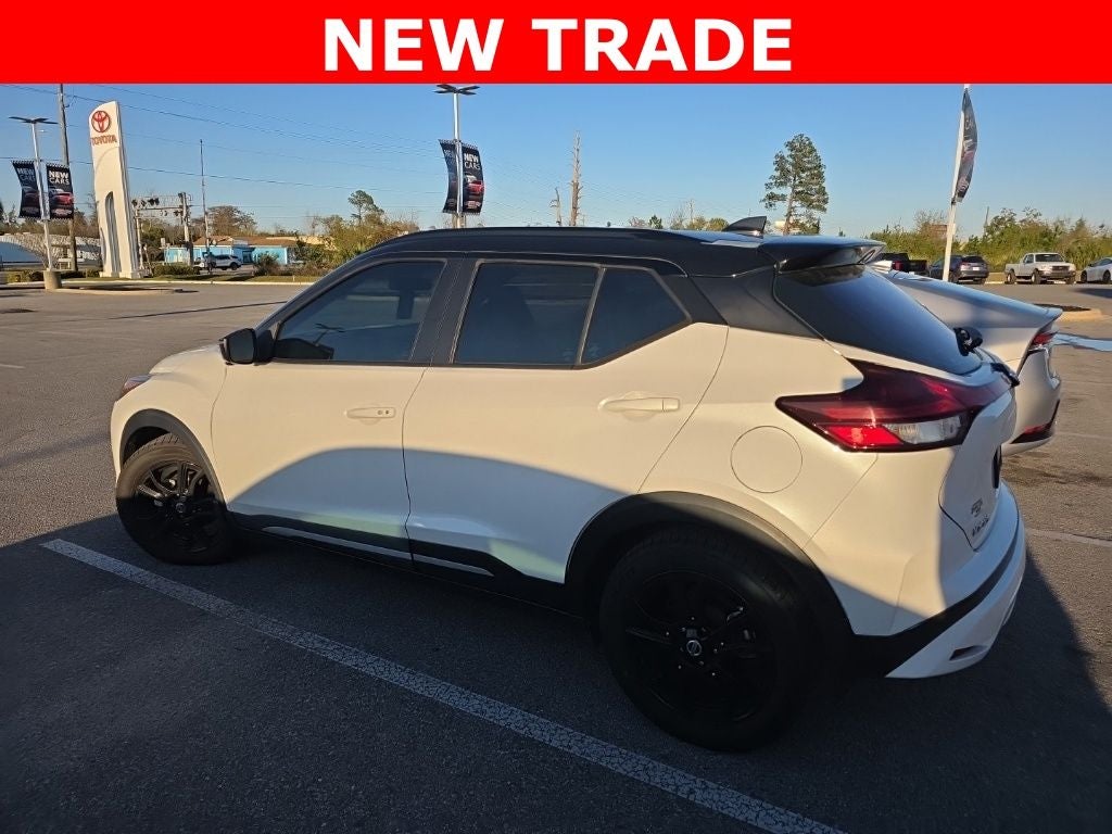 2021 Nissan Kicks SR