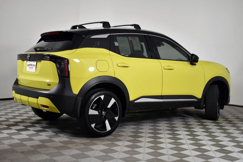 2025 Nissan Kicks SR