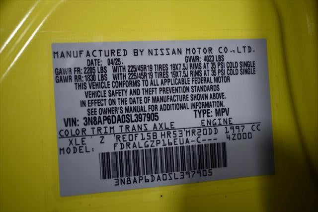 2025 Nissan Kicks SR