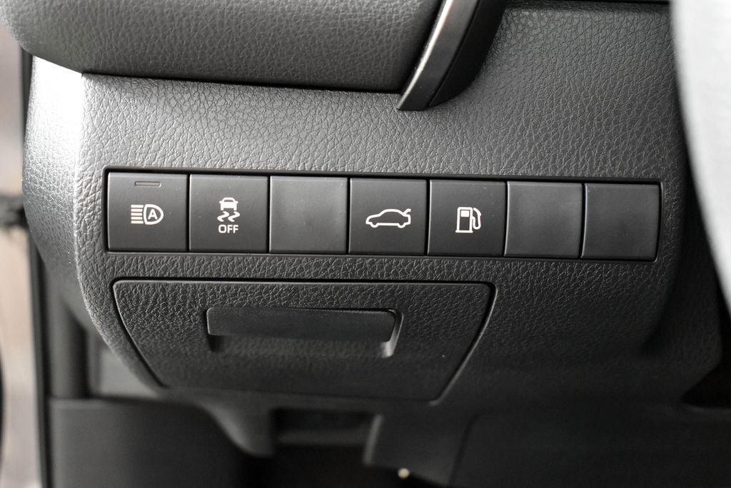 2018 Toyota Camry Hybrid LE