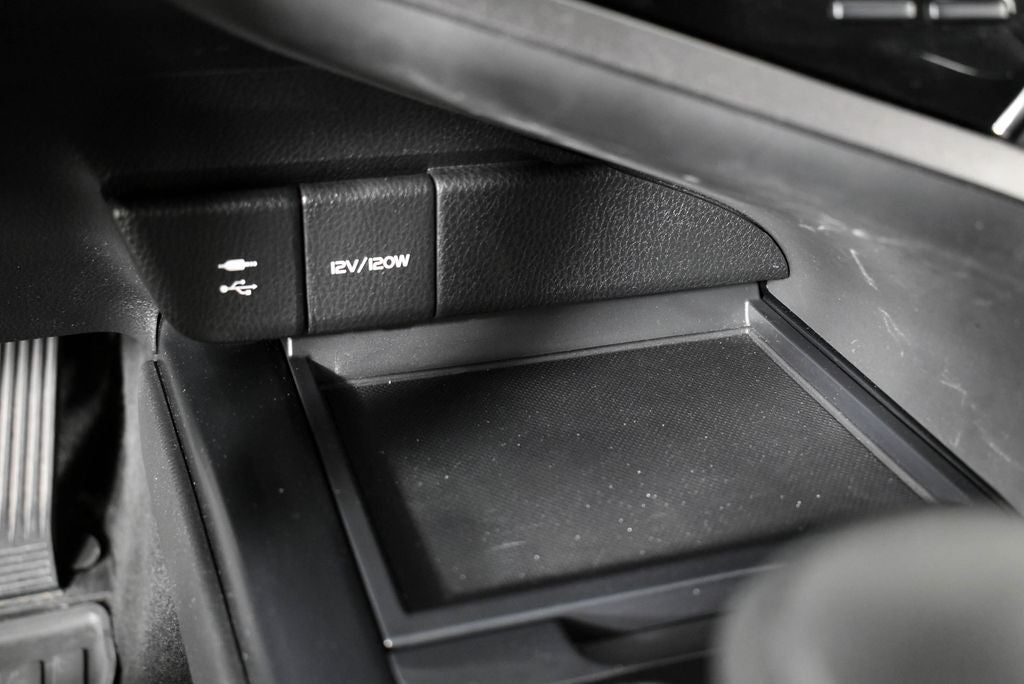 2018 Toyota Camry Hybrid LE