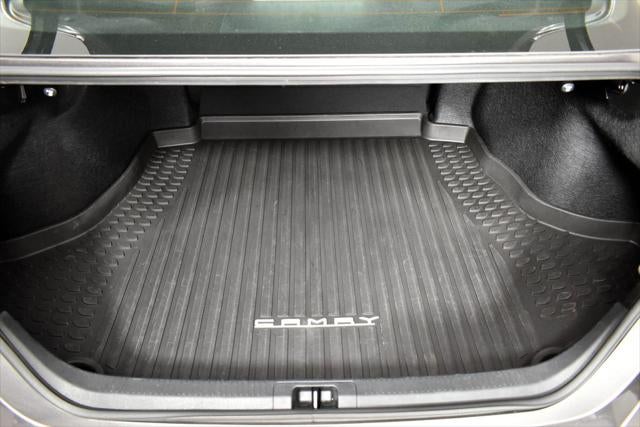 2018 Toyota Camry Hybrid LE