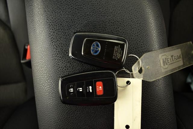 2018 Toyota Camry Hybrid LE