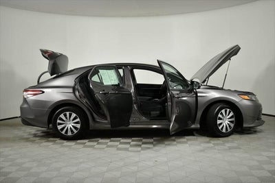 2018 Toyota Camry Hybrid LE
