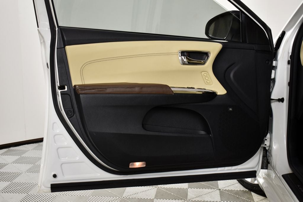 2015 Toyota Avalon Limited