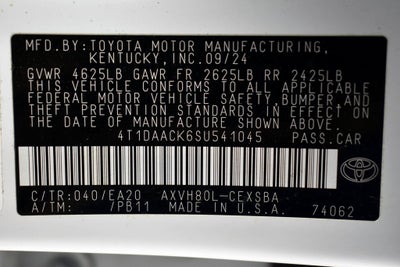 2025 Toyota Camry SE