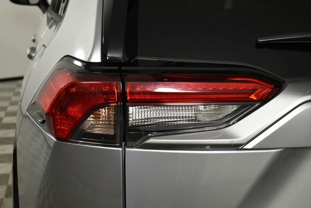 2020 Toyota RAV4 Hybrid XSE