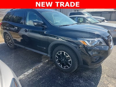 2020 Nissan Pathfinder SV