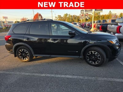 2020 Nissan Pathfinder SV