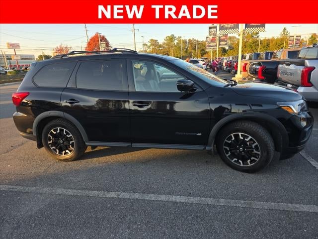 2020 Nissan Pathfinder SV