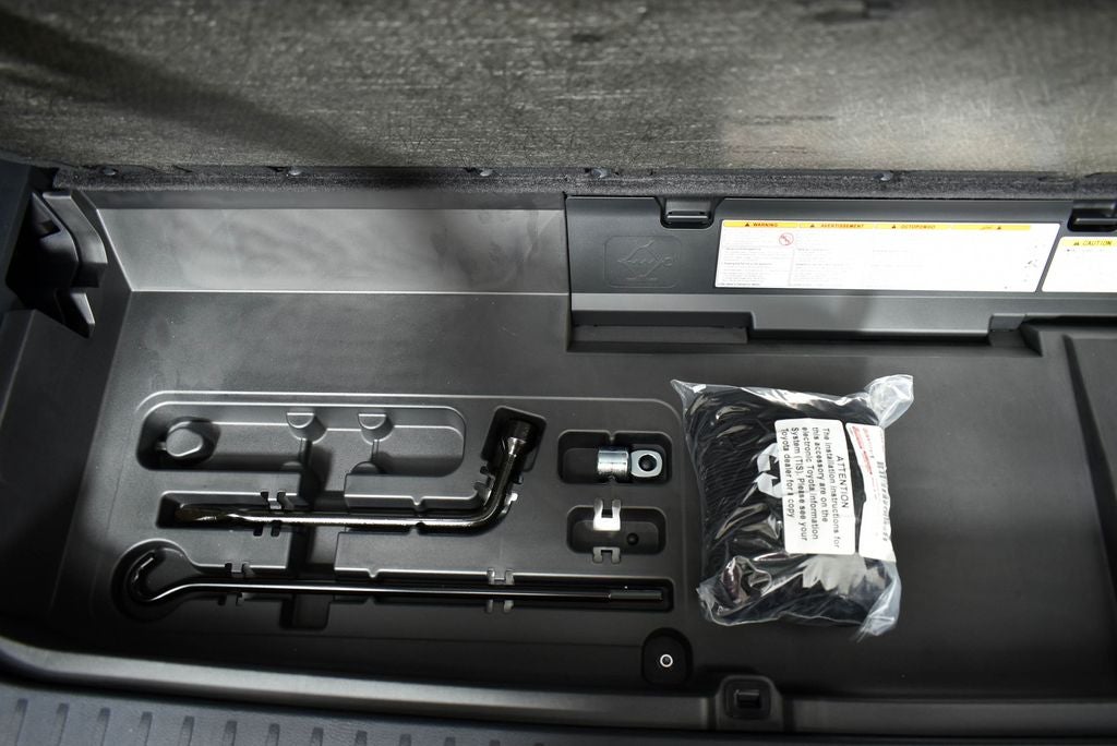 2023 Toyota Highlander Hybrid Bronze Edition