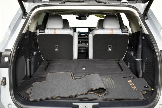 2023 Toyota Highlander Hybrid Bronze Edition