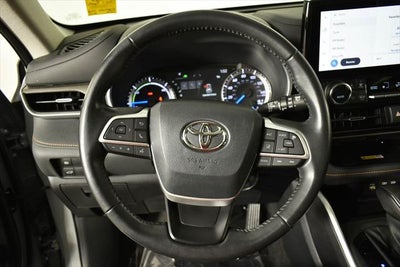 2023 Toyota Highlander Hybrid Bronze Edition