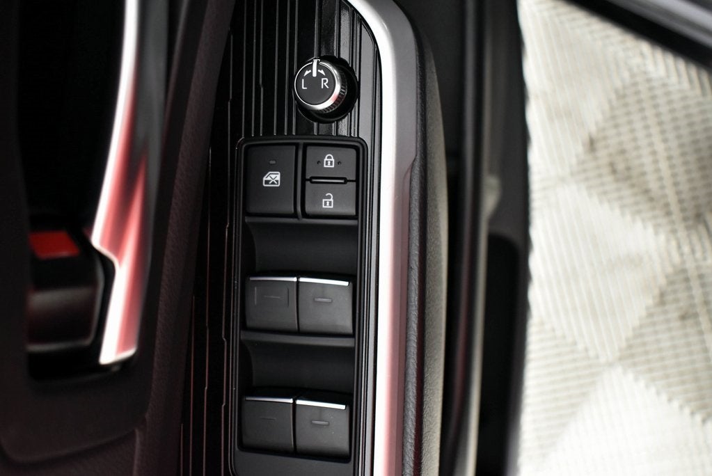 2025 Toyota Sienna XSE 7 Passenger