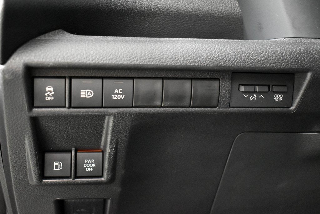 2025 Toyota Sienna XSE 7 Passenger