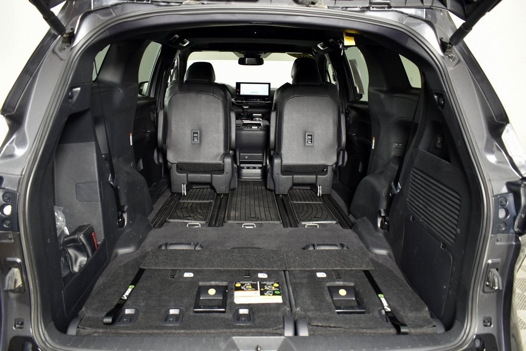 2025 Toyota Sienna XSE 7 Passenger