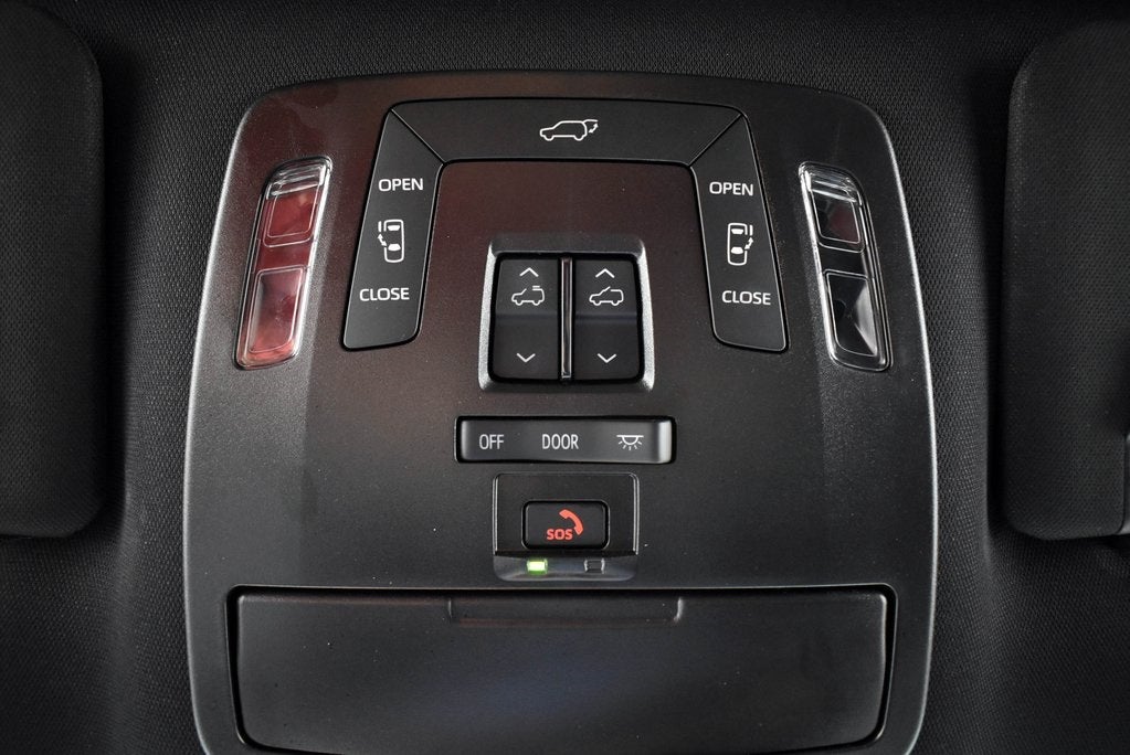 2025 Toyota Sienna XSE 7 Passenger