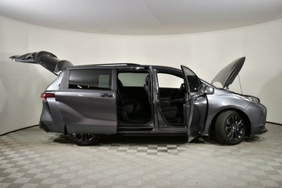 2025 Toyota Sienna XSE 7 Passenger