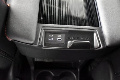 2025 Toyota Sienna XSE 7 Passenger