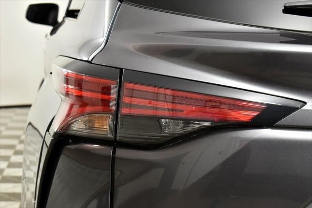 2025 Toyota Sienna XSE 7 Passenger