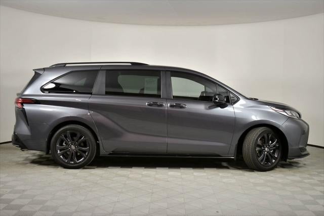 2025 Toyota Sienna XSE 7 Passenger