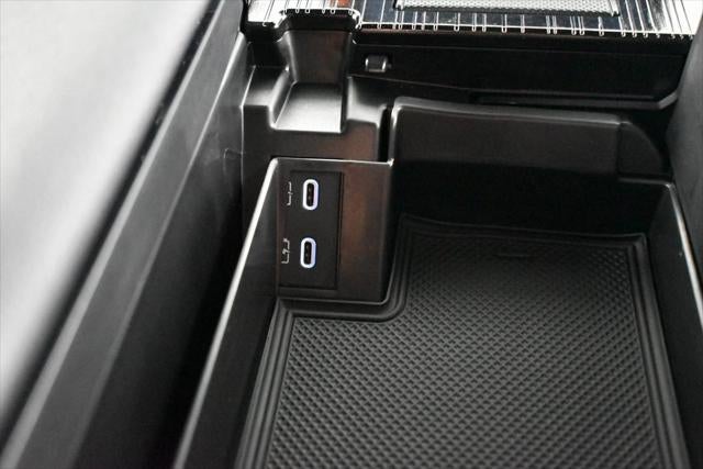 2025 Toyota Sienna XSE 7 Passenger