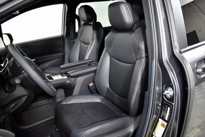 2025 Toyota Sienna XSE 7 Passenger