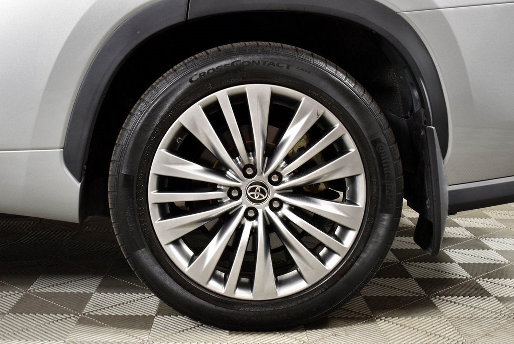 2021 Toyota Highlander Hybrid Platinum