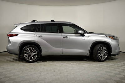 2021 Toyota Highlander Hybrid Platinum