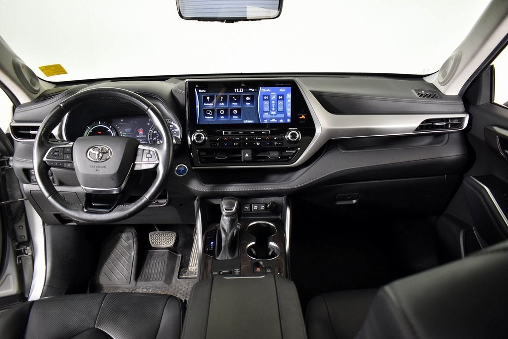 2021 Toyota Highlander Hybrid Platinum