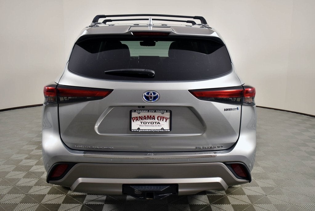 2021 Toyota Highlander Hybrid Platinum