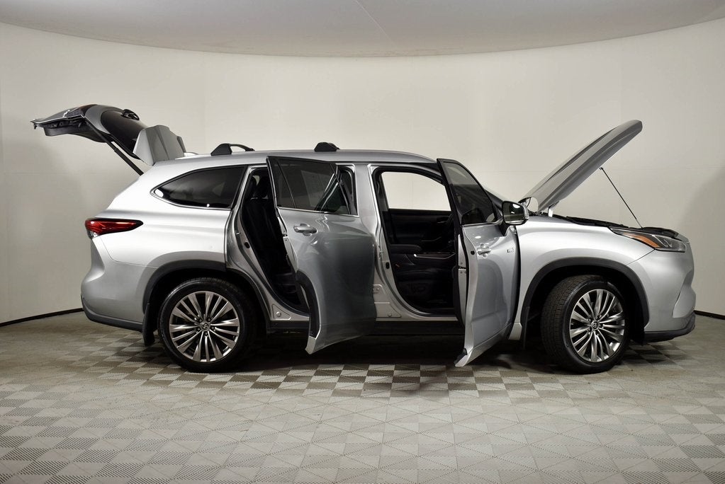 2021 Toyota Highlander Hybrid Platinum