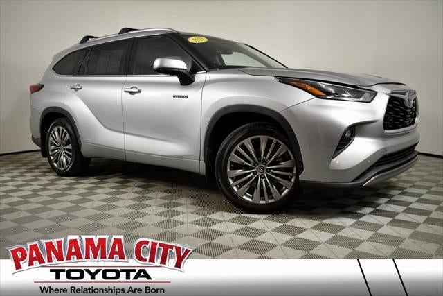 2021 Toyota Highlander Hybrid Platinum