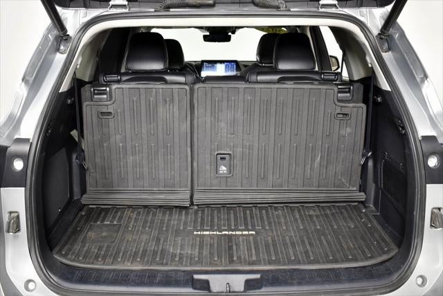 2021 Toyota Highlander Hybrid Platinum