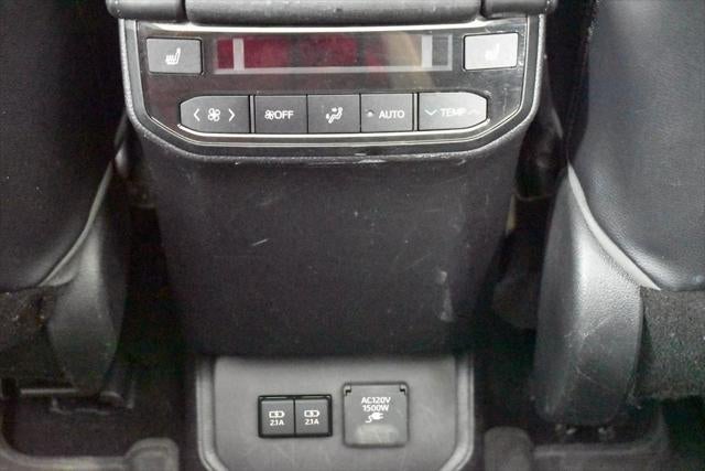 2021 Toyota Highlander Hybrid Platinum