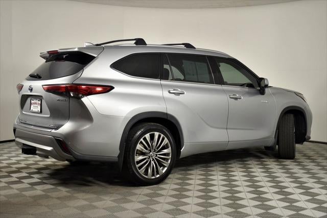 2021 Toyota Highlander Hybrid Platinum