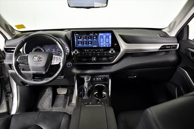 2021 Toyota Highlander Hybrid Platinum