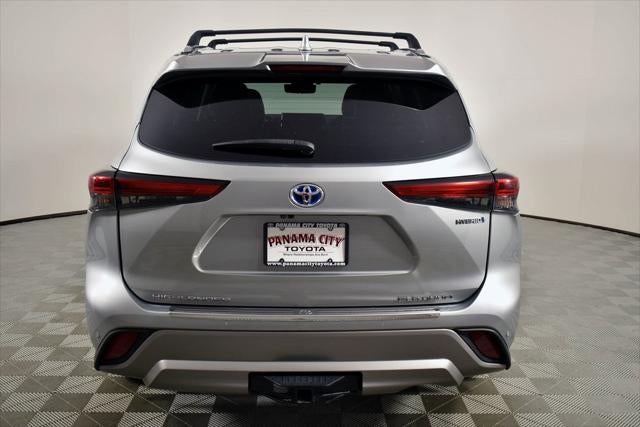 2021 Toyota Highlander Hybrid Platinum
