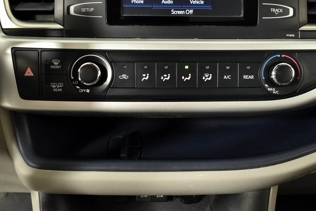 2019 Toyota Highlander LE