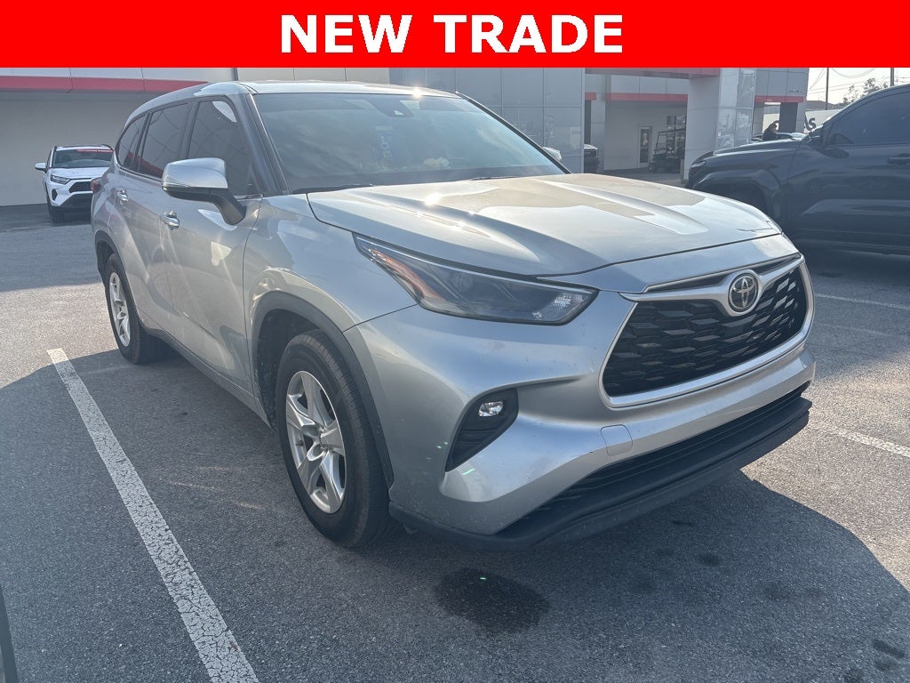 2022 Toyota Highlander LE