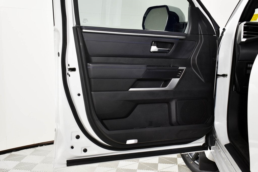 2023 Toyota Tundra Hybrid Platinum